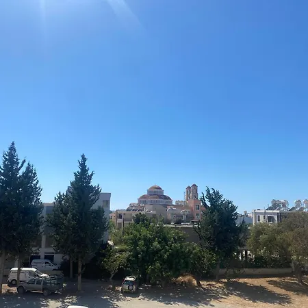 Mediterranean 2 דירה *